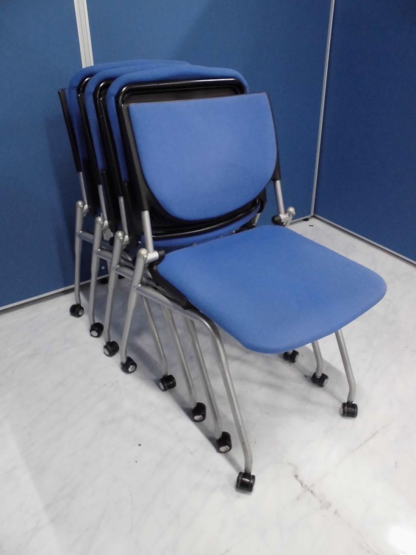 【祝！立川・八王子店オープン】ダブルスタック仕様のミーティングチェア4脚セット｜ブルー【セット】
                        プロスタック
                                    中古
            