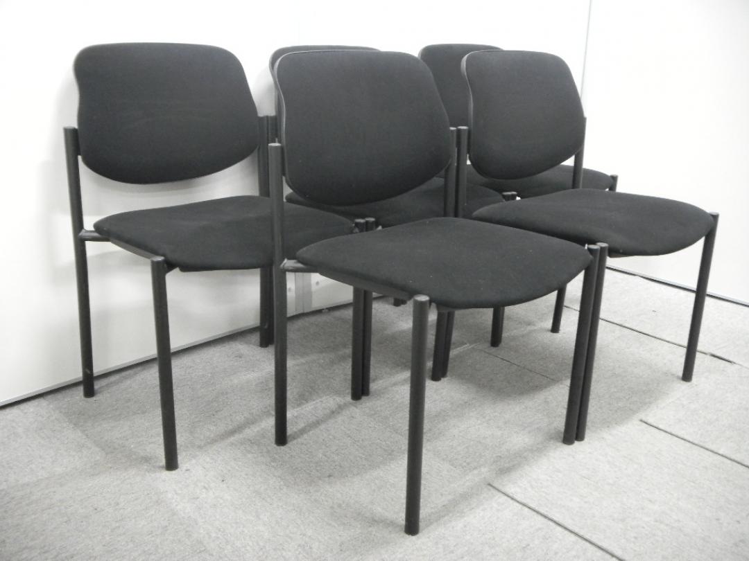 状態良好【セット商品】【5脚セット】【ブラックのスタッキングチェア】
                        
                                    中古
            