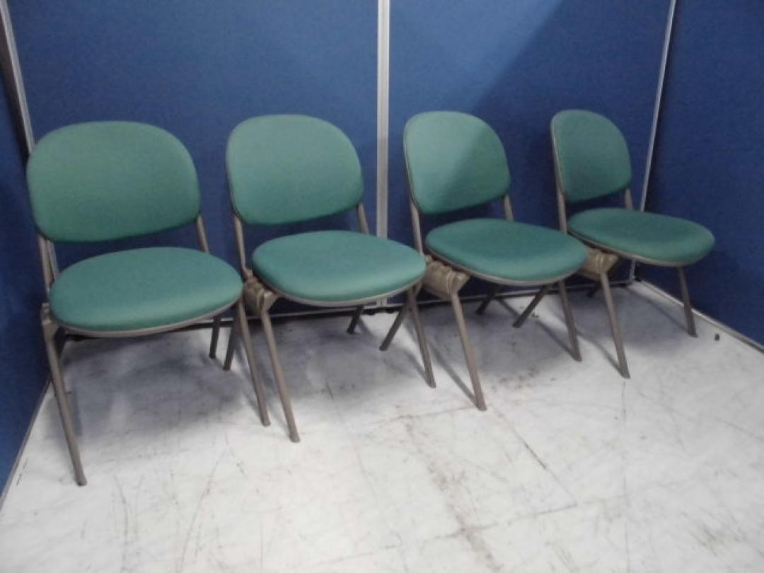 【祝！立川・八王子店オープン】スタッキングチェア　4脚セット|【ロット商品】

                        
                                    中古
            