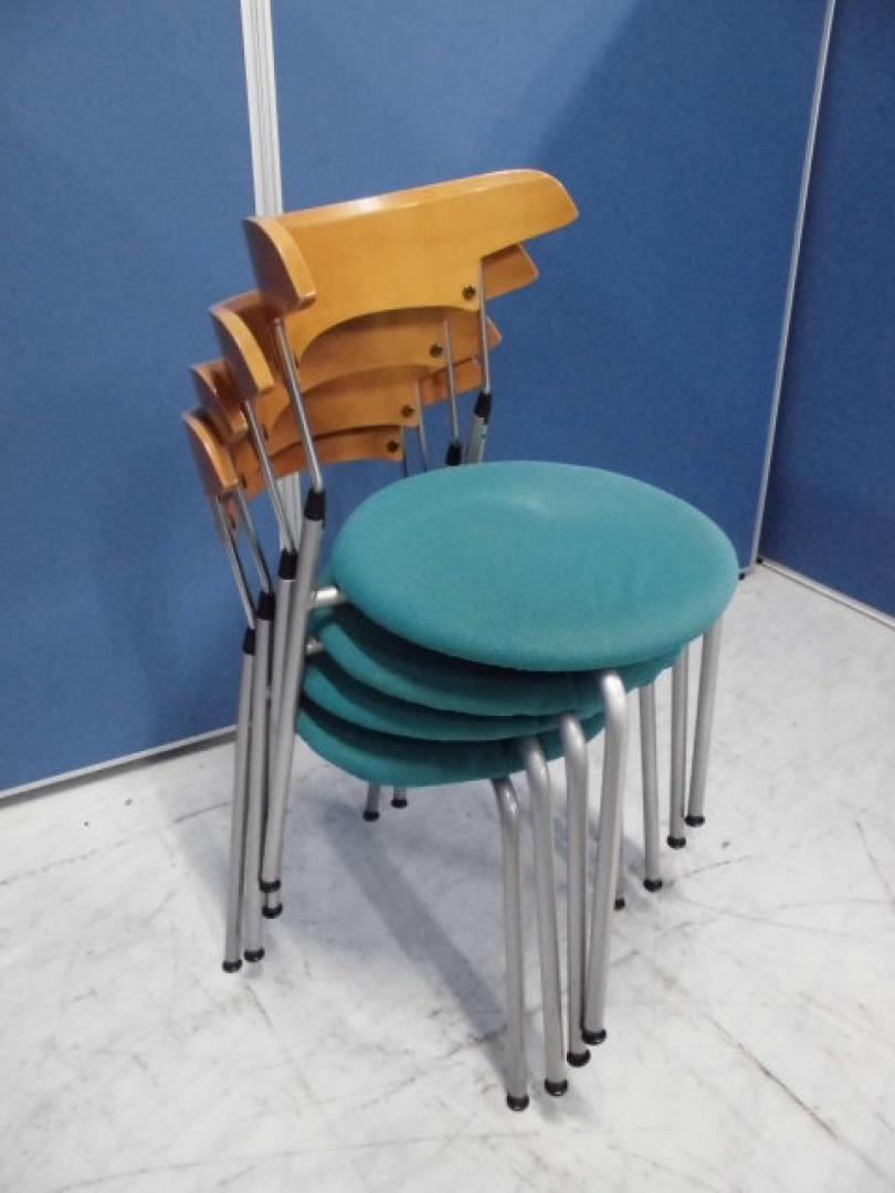 【祝！立川・八王子店オープン】スタッキングチェアセット｜数も揃うお洒落なチェア【ロット】
                        
                                    中古
            