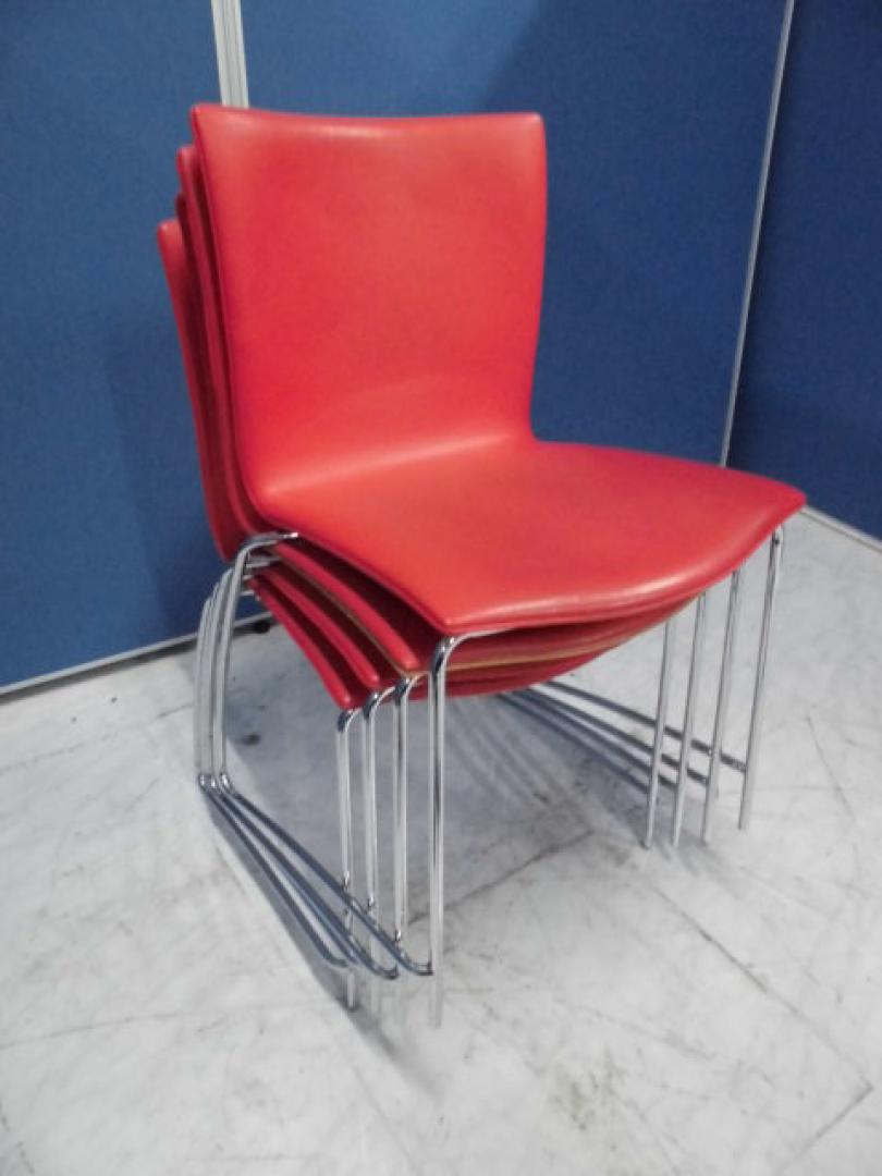 【2脚セット】スタッキングチェアセット｜情熱のレッド！インテリアにも！
                        
                                    中古
            