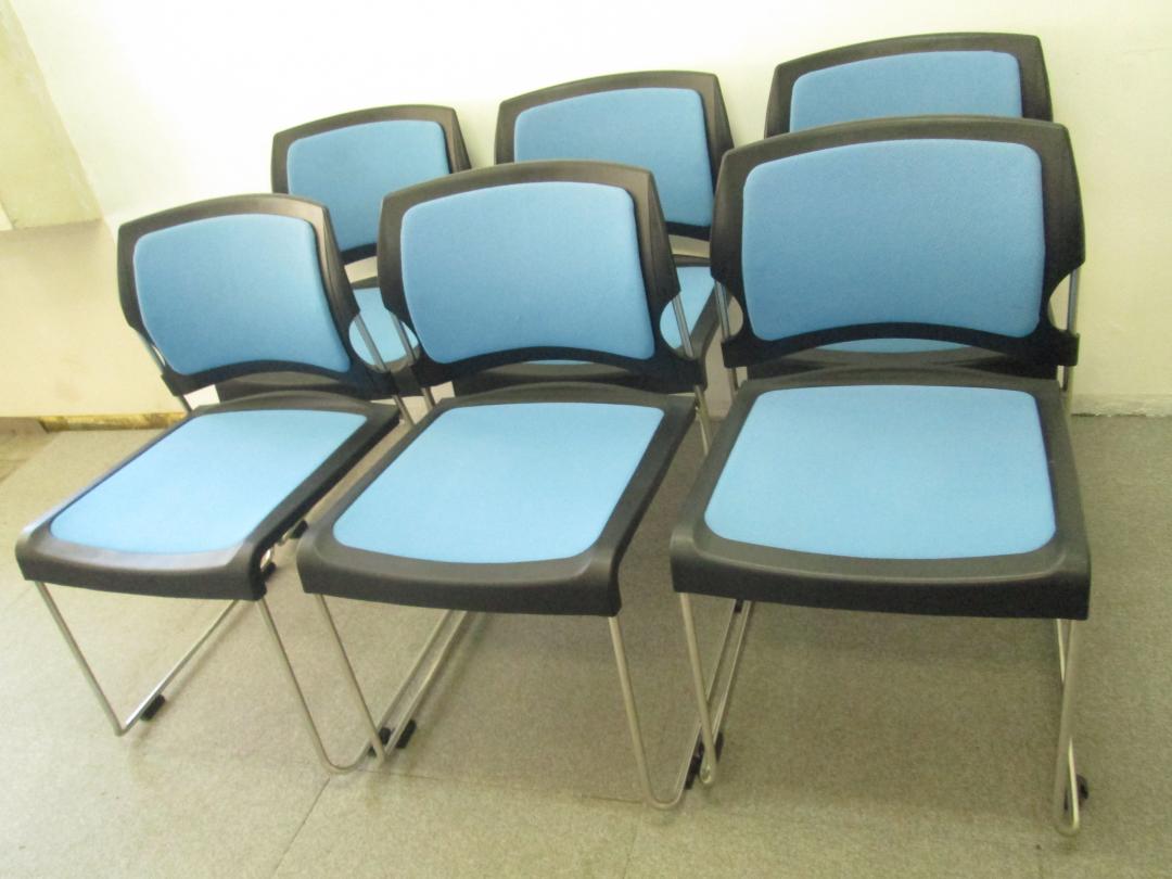 【セット商品】スタッキングチェア６脚セット価格!!　定番のブルーカラー
                        
                                    中古
            