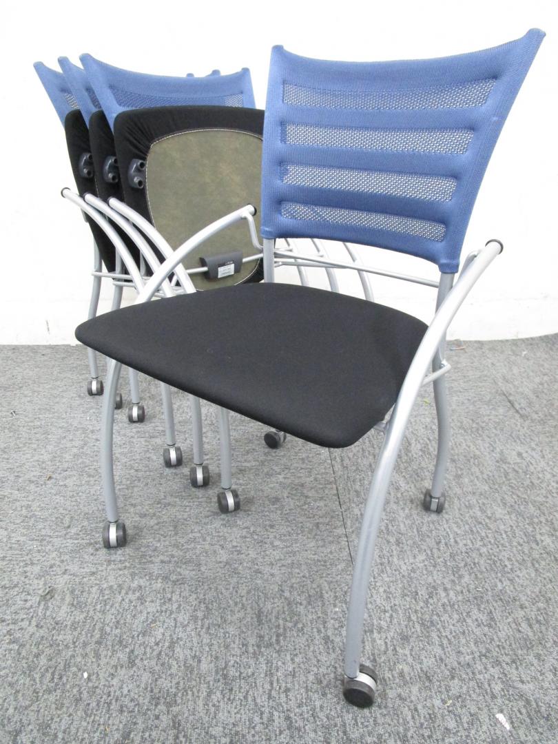 【状態良好】【イトーキ製会議用チェア　プリエ2】■ネスティングチェア■背面メッシュ
                        プリエ2
                                    中古
            