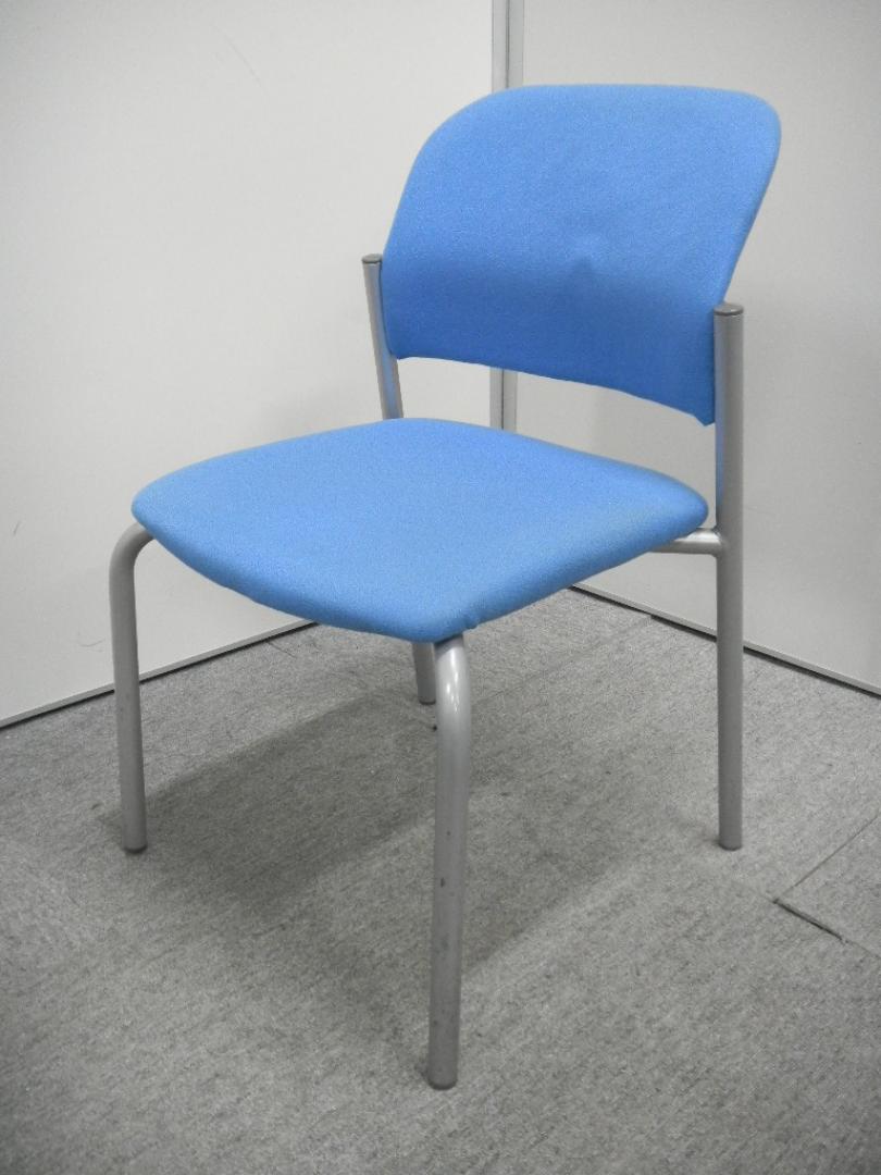 【スタックチェア】【状態良好】【明るいブルー色！】【12脚揃い！】【安心のコクヨ製】
                        
                                    中古
            