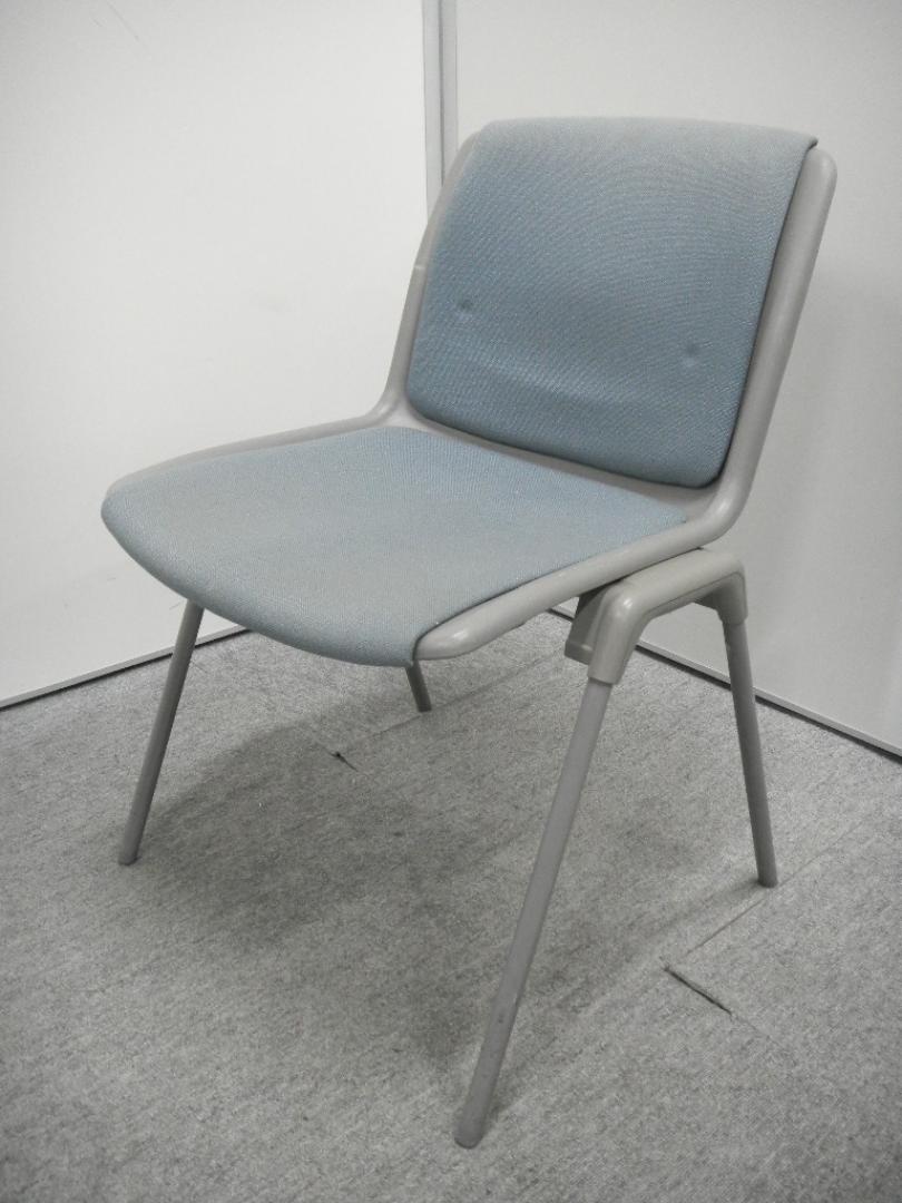 【おつとめ品】【ロット】イトーキ製のスタッキングチェア大量入荷！
                        
                                    中古
            