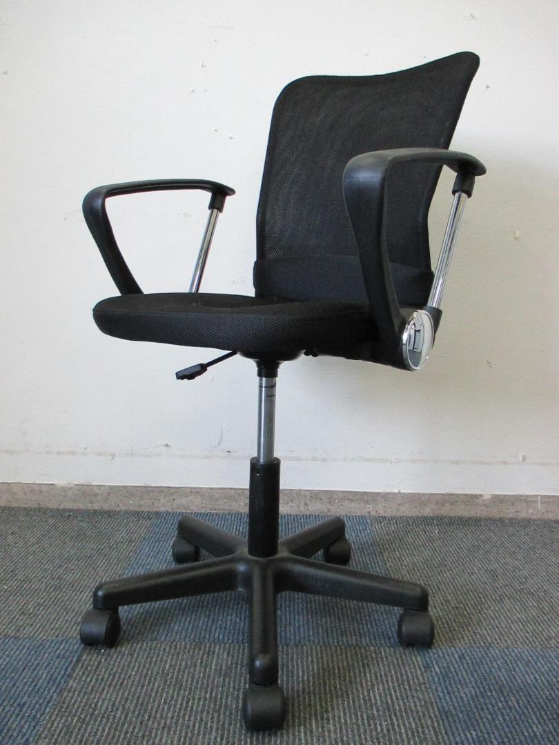 【流行のメッシュチェア!!】【ブラック】 unknown製　ＯＡチェア　肘付きチェア【中古】【事務用回転椅子　オフィス家具】
                        
                                    中古
            