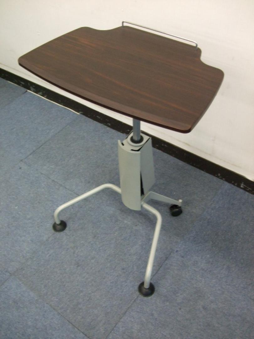 【１台限定】上下昇降ができるプリンター台です！【おつとめ品】
                        
                                    中古
            