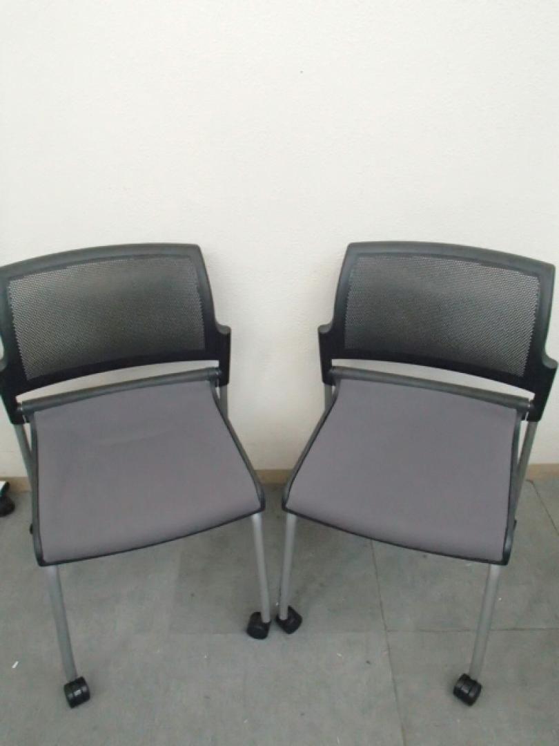 スタッキングチェア｜キャスター付｜ネスティグチェア｜2脚セト
                        
                                    中古
            