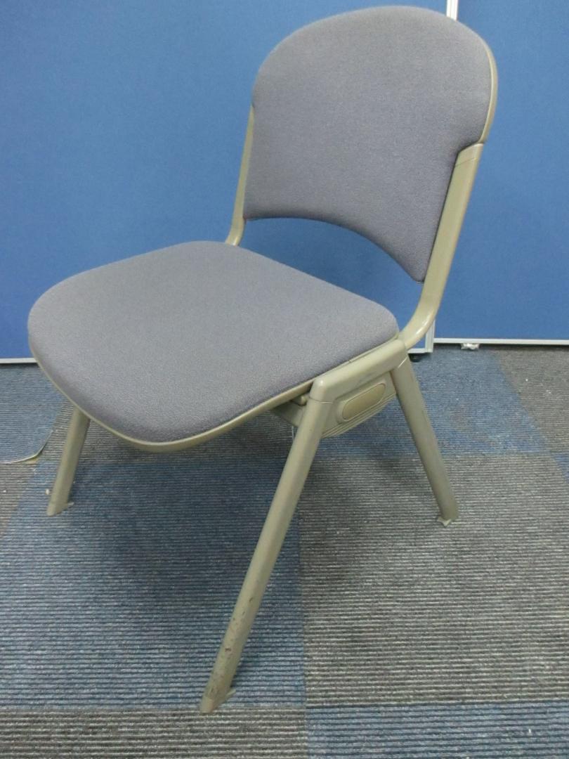 【重ねて収納可能】ウチダ製　スタックチェア【中古　会議用チェア】
                        
                                    中古
            