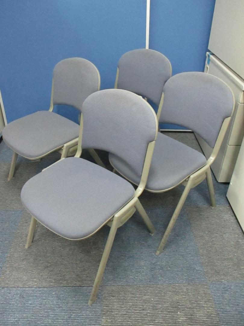 【重ねて収納可能】ウチダ製　スタックチェア４脚セット【中古　会議用チェア】	
                        
                                    中古
            