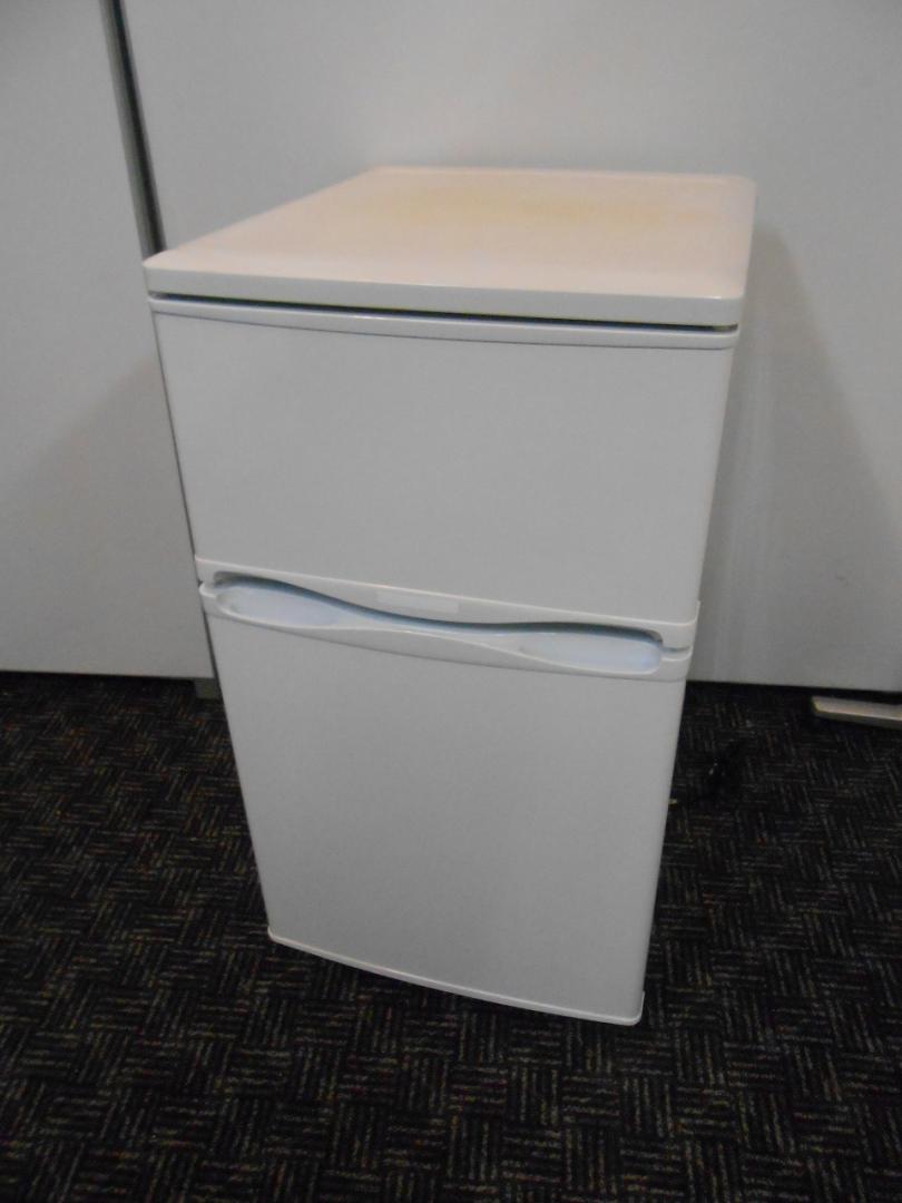 ２ドア式ノンフロン冷凍冷蔵庫　■　2010年製　■　取説付
                        アスコ（minish)
                                    中古
            