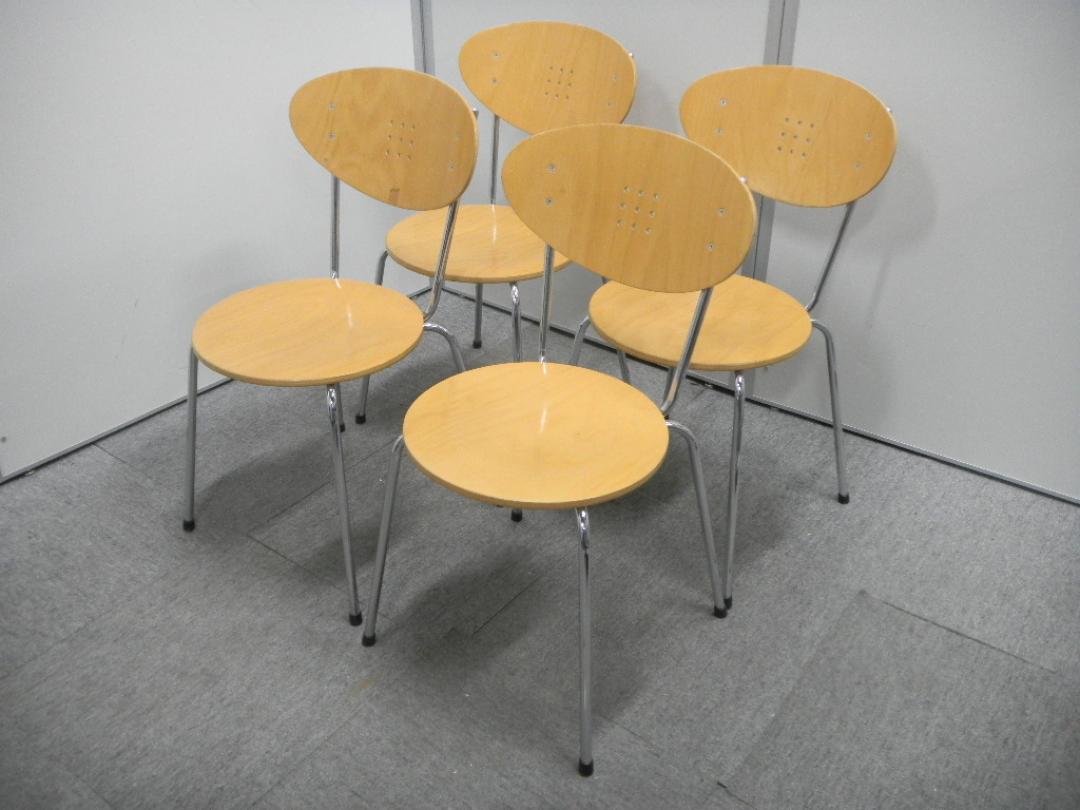 【スタッキングチェア4脚セット】【コクヨ製】【木製家具】【オシャレなデザイン】
                        
                                    中古
            