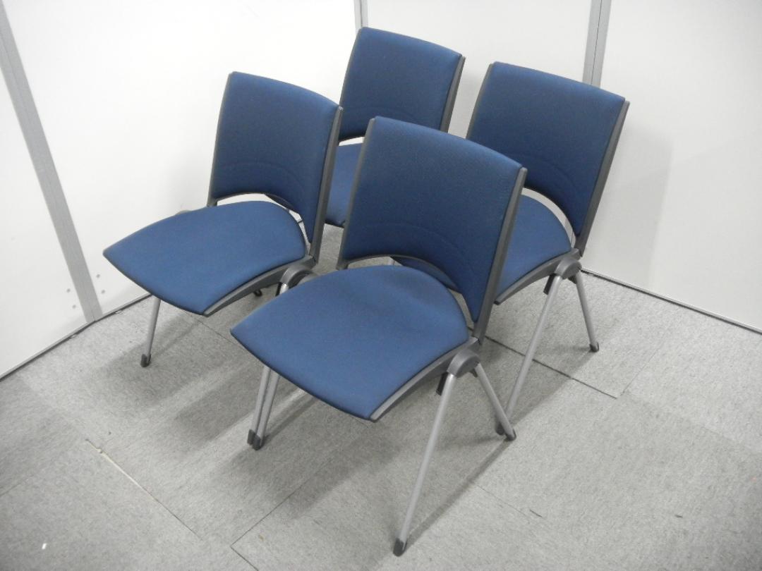【4脚セット！】テーブルに最適なミーティングチェアです！暗いブルーカラーで人気色！
                        
                                    中古
            