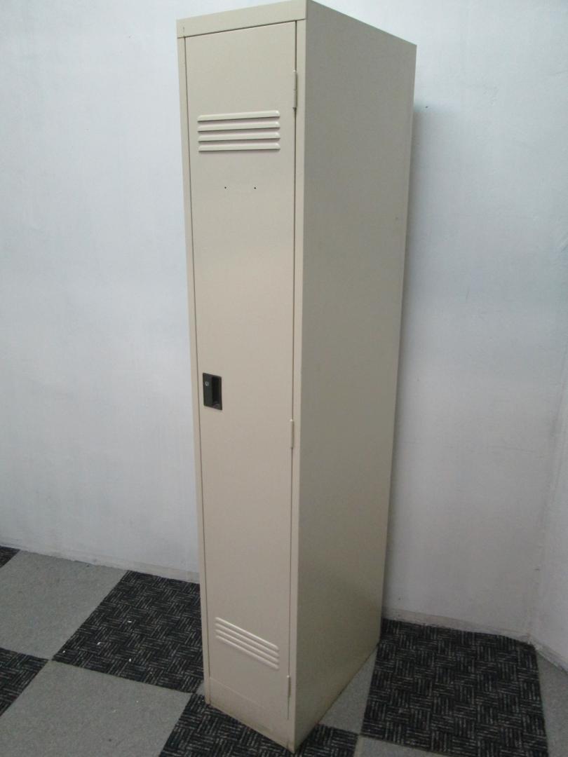 【残り1台!!】人気商品につき、お早めにどうぞ!!オカムラ製　1人用ロッカー
                        
                                    中古
            