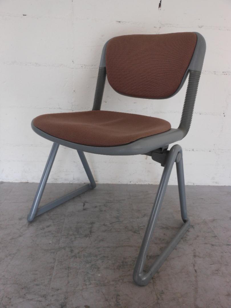 【ミーティンチェアだからこそ快適な座り心地を】
                        バーテブラ
                                    中古
            