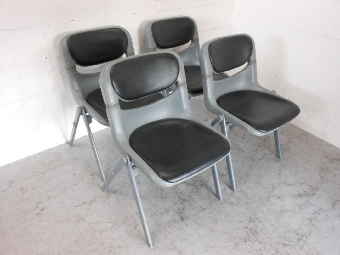 【４脚セット■お買い得品】【重ねあわせ可能で保管しやすいです】
                        ドーサルⅡ
                                    中古
            