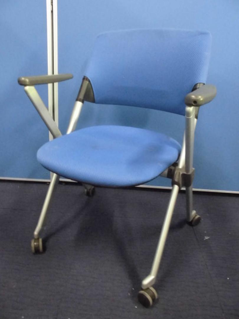 【限定1脚】オカムラ製リータチェア｜肘/キャスター付タイプ｜ブルー
                        リータチェア
                                    中古
            