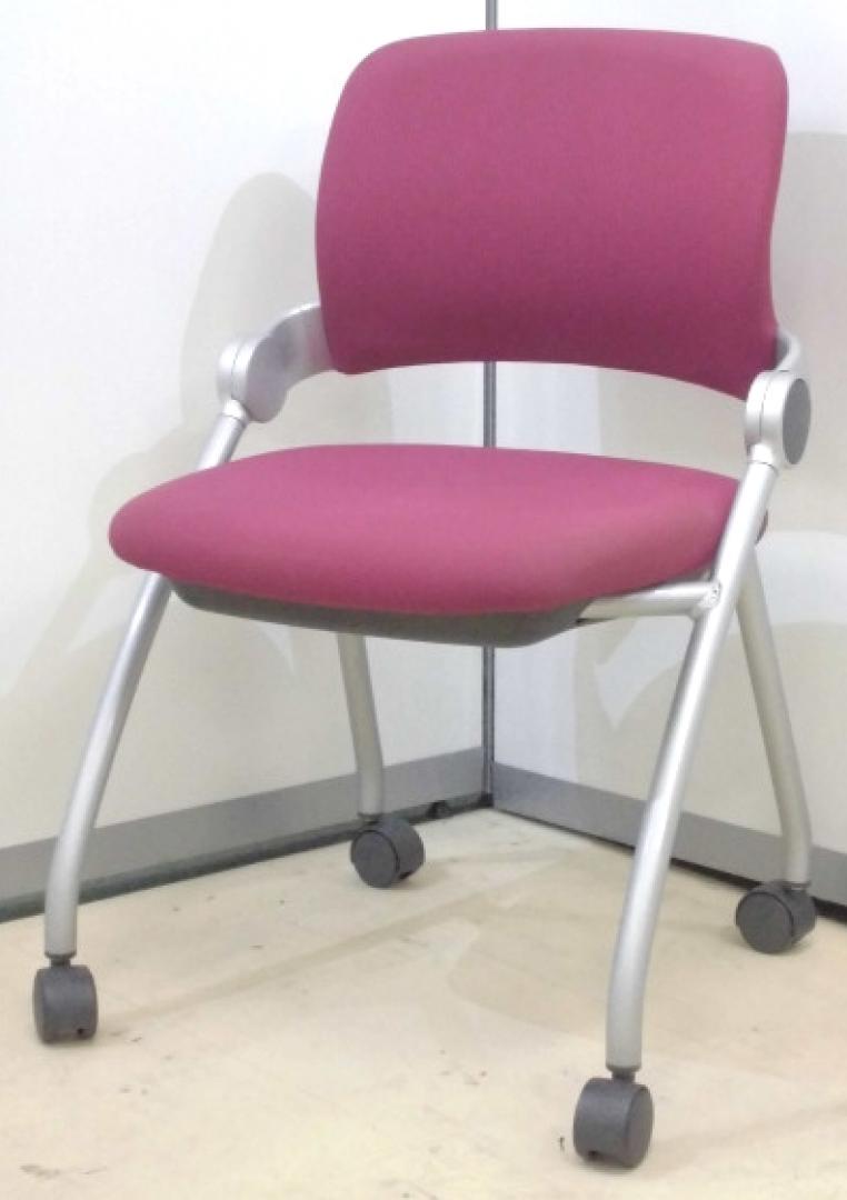 デザイン性よし!　会議用には珍しく、背もたれが倒れます!!
                        シグザ
                                    中古
            