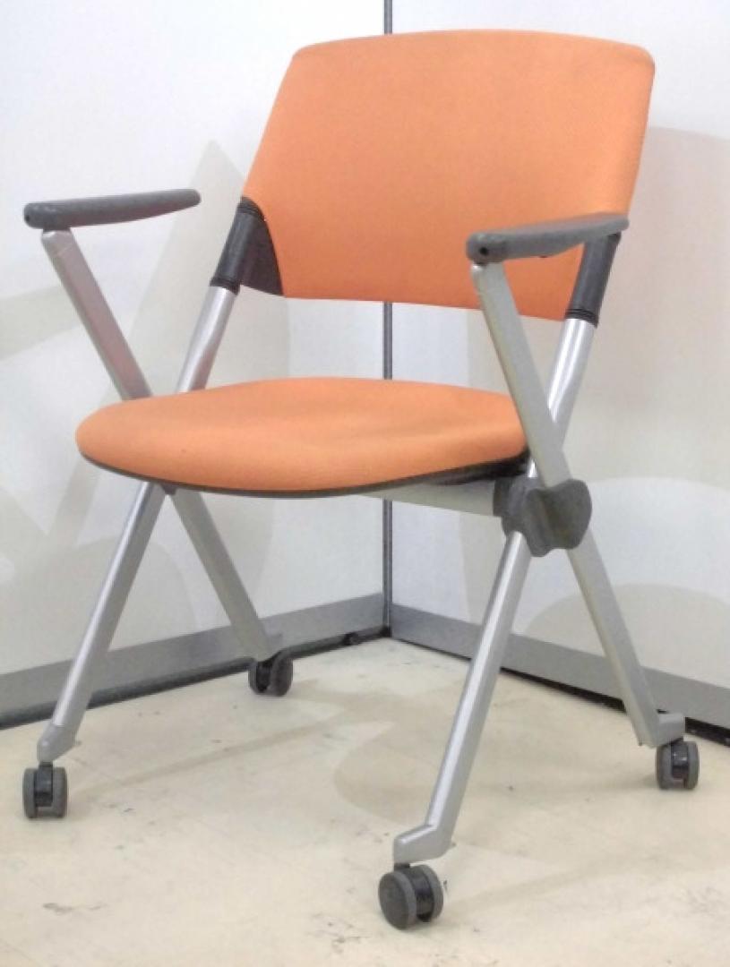 1脚限定入荷!　すこーしですがリクライニングします!!
                        LITA
                                    中古
            