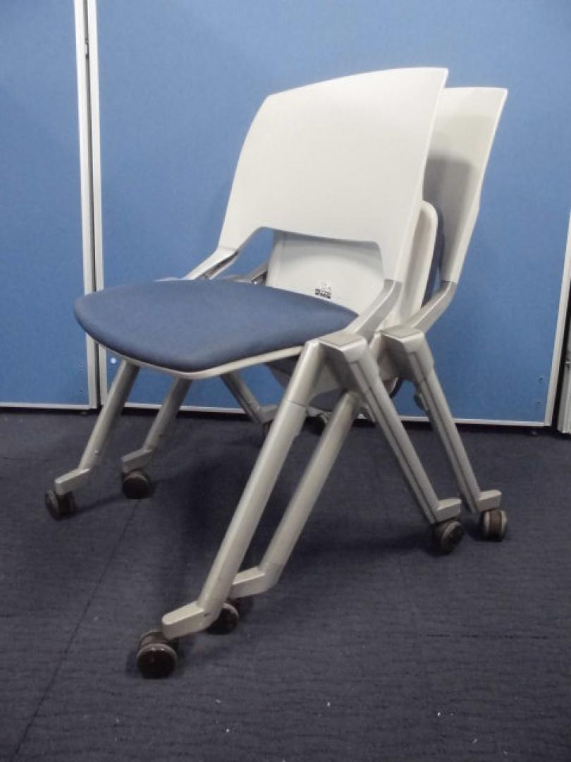 【ネスティング/スタッキング両用】ミーティングチェア2脚セット｜ブルー×ホワイト｜キャスター付【オシャレデザイン】【セット】
                        
                                    中古
            