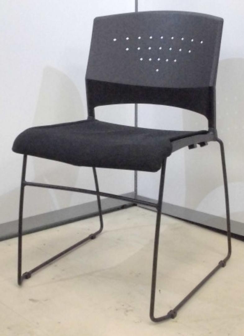 本来は座面は樹脂がむき出しですが、もれなく布パッドが付いてきます!!
                        
                                    中古
            