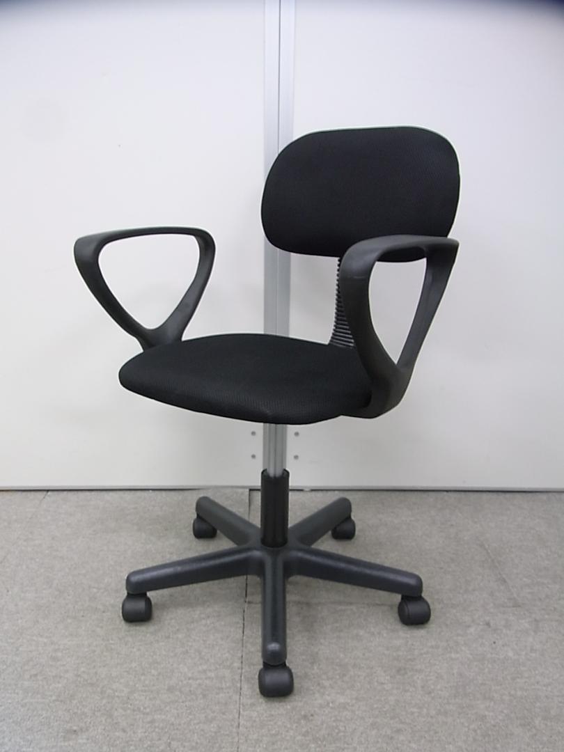 【新品】肘付きオフィスチェア コスト重視のお客様必見■新品でこの価格！ 安価なオフィスチェアが多数入荷
                        
                                    新品
            