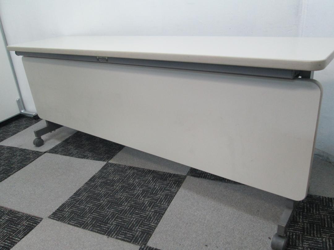 【4台入荷】ITO製　サイドスタックテーブル　幕板付　W1800
                        
                                    中古
            