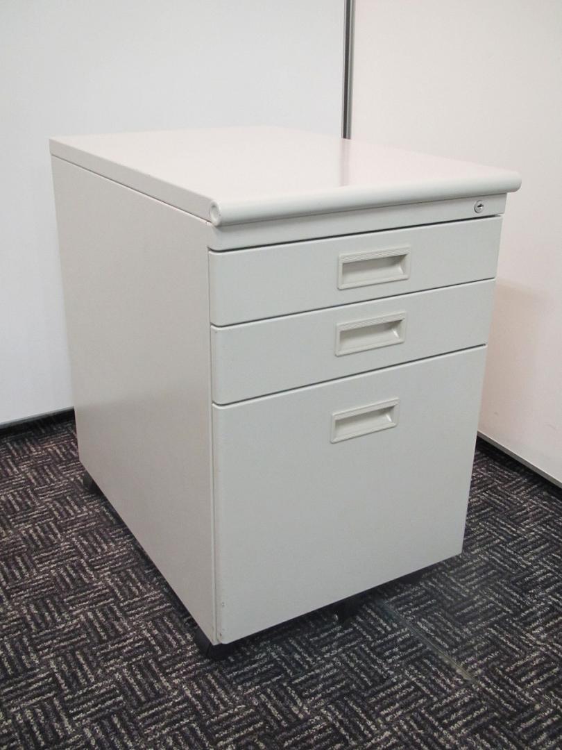 ３段ワゴン　【状態良好】
                        
                                    中古
            