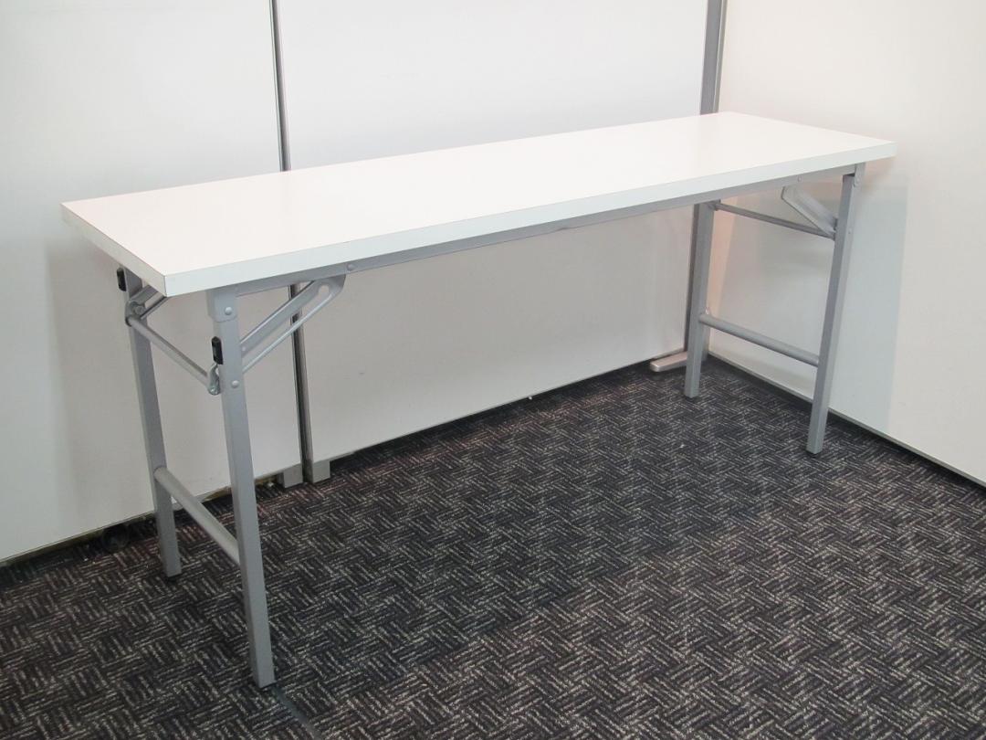 Ｗ1500Ｄ450Ｈ700ｍｍのコンパクトで便利な折り畳みテーブルが少量入荷しました
                        
                                    中古
            