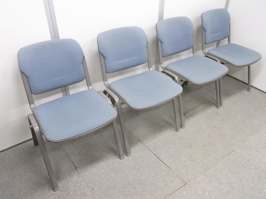 【4脚セット】スタッキングチェア　オカムラ製　使用しない場合は重ねて収納も可能！
                        
                                    中古
            