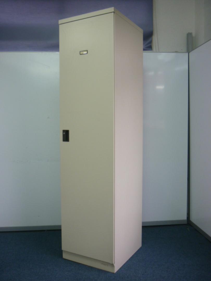 【２台限定入荷!!】■レア物のロッカー■人気のニューグレー色■仙台店限定入荷事務用品
                        
                                    中古
            