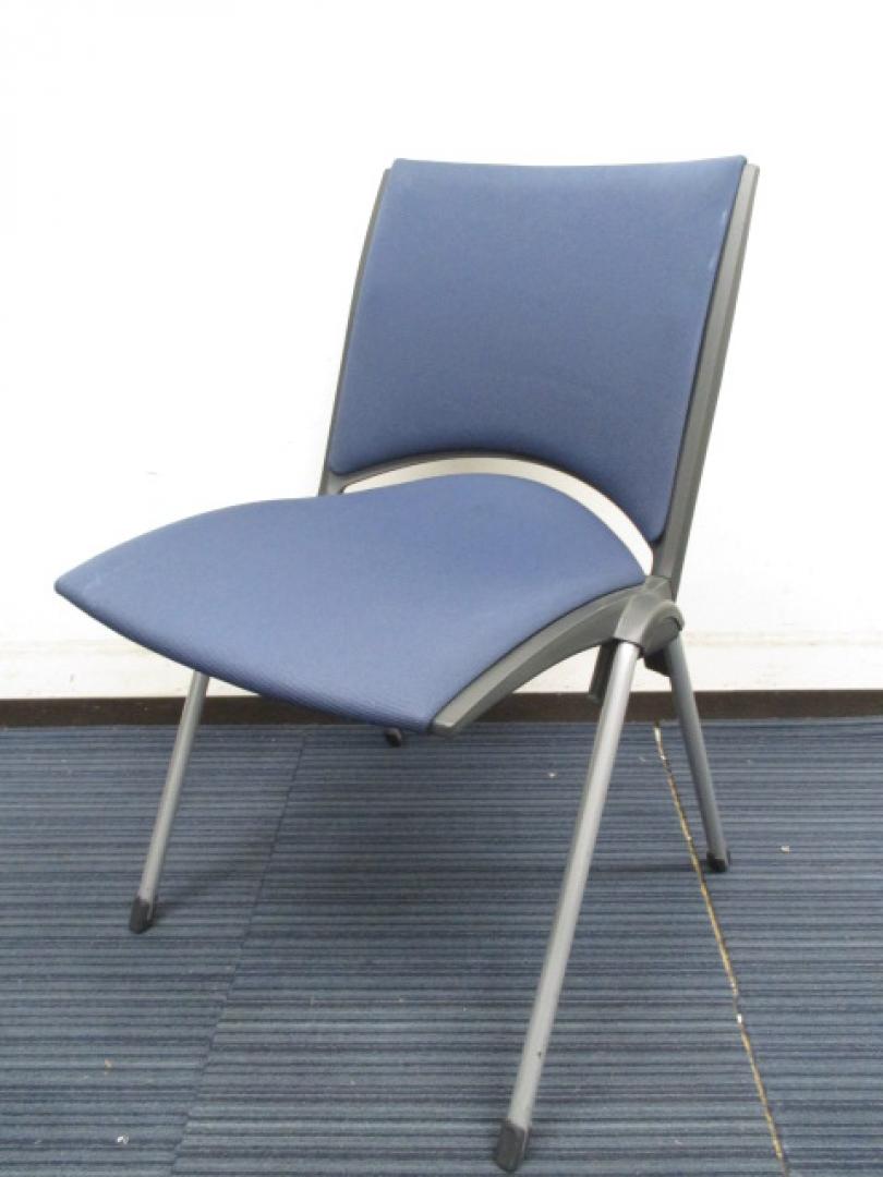 【２脚のみ】スタックチェア【安いっ】
                        
                                    中古
            