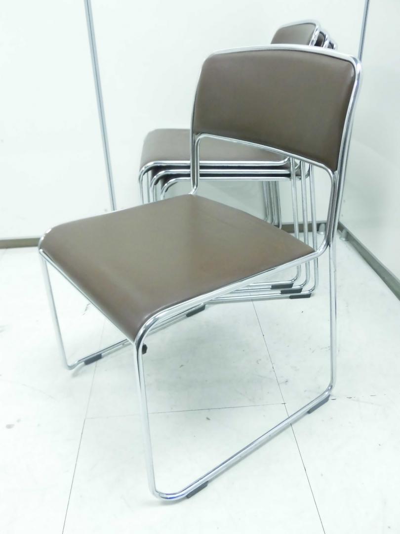 【1セット限定】スタッキングチェア4脚セットがこの価格！！
                        
                                    中古
            