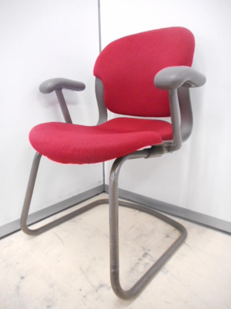 ミーティングチェア■レッド
                        
                                    中古
            