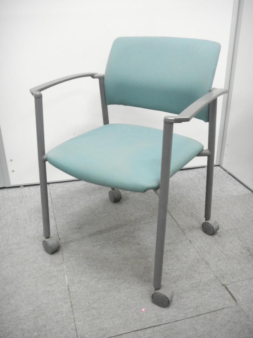 【おつとめ品！】【３脚限定】1,500円⇒1,050円　コクヨ製ミーティングチェア【キャスター付き】
                        ミーティングチェア
                                    中古
            