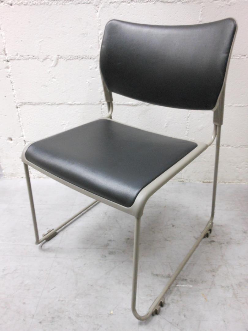 【オカムラ製スタッキングチェア■丈夫で長持ち】
                        
                                    中古
            