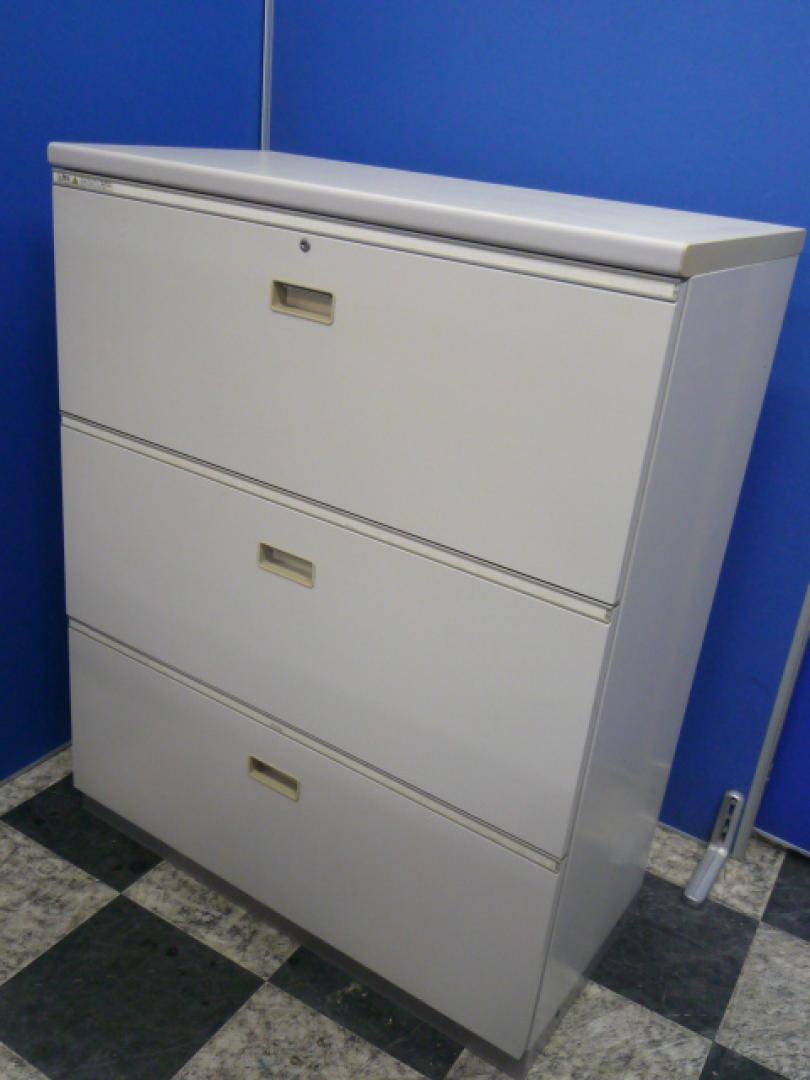 【状態良好】３段ラテラル書庫■高さ１１２０ｍｍ■天板付き■天板の取り外しも可能です！
                        シンライン
                                    中古
            