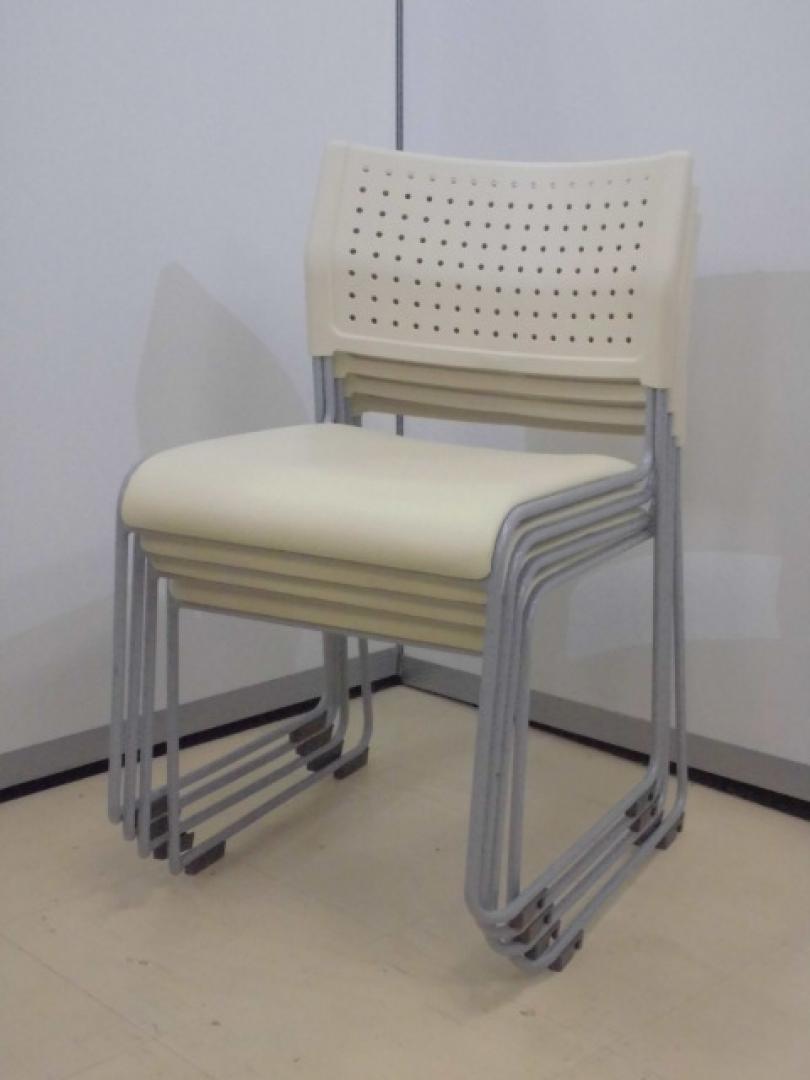 会議用に便利なスタッキングチェアをセットで！！
                        
                                    中古
            