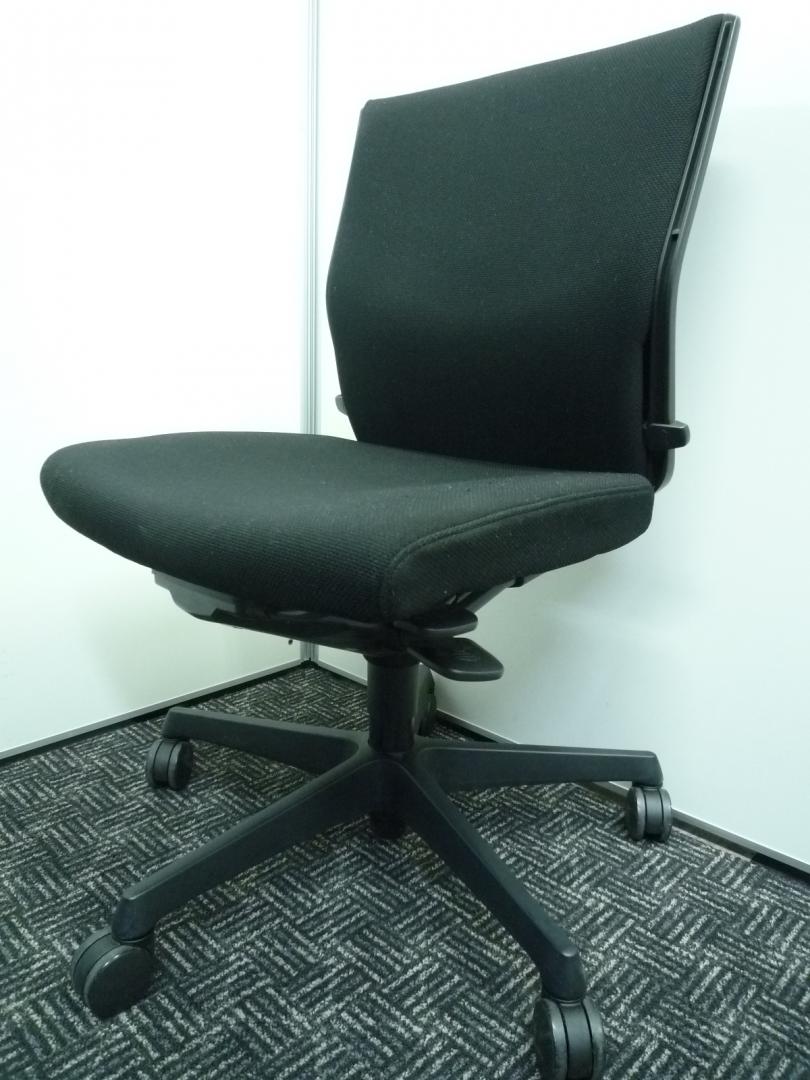 中古】エスクード C433ZR FFW1 オカムラ/okamura 肘無ローバック