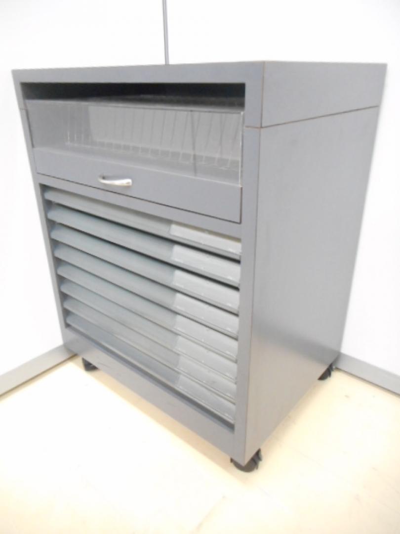 【レア商品】コクヨ製　クリスタルトレイ　A3サイズ収納　キャスター付き【状態良好】
                        
                                    中古
            