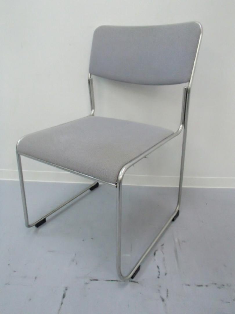 【祝！大阪・堺店オープン】｜スタッキングチェア　内田洋行製｜グレー色｜シンプルでスタイリッシュなデザイン！
                        
                                    中古
            
