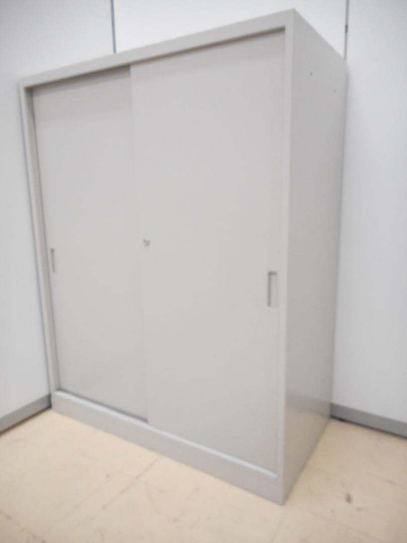 オカムラ製｜引き違い書庫｜2枚扉｜国内メーカー品　
                        42
                                    中古
            