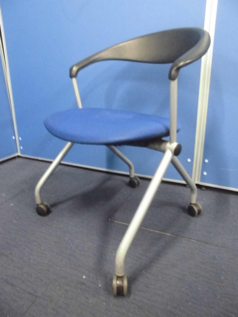 【簡単収納】内田洋行｜ネスティングチェア/ミーティングチェア｜ブルー×ブラック
                        
                                    中古
            