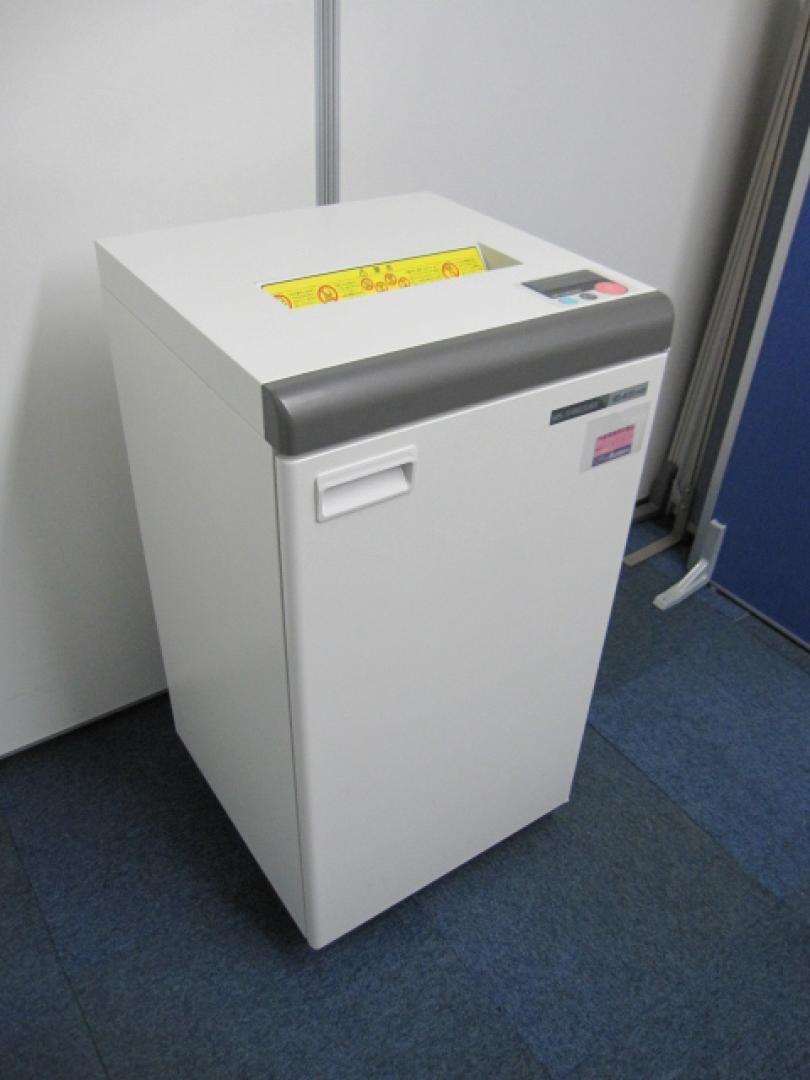 【オフィスシュレッダー】最大裁断枚数45枚　2011年製　ID431PCF パワークロスカット
                        
                                    中古
            