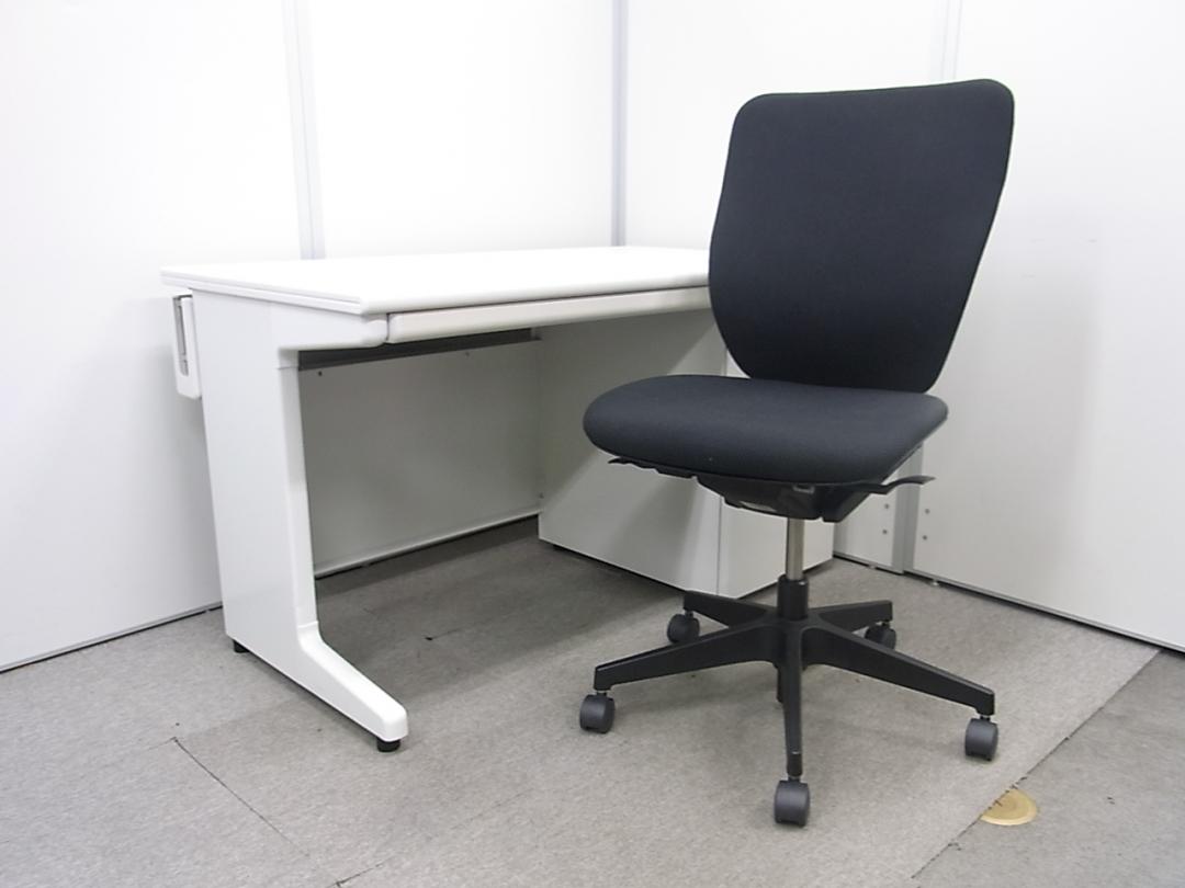 【セット商品】片袖机＆肘無しチェア　■イトーキ製プラオチェア　定番のブラックカラー
                        LA/プラオ
                                    中古
            