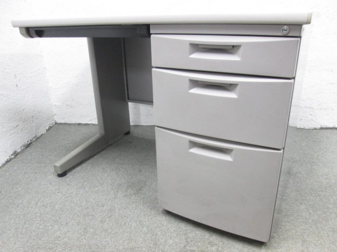 【W1000のスタンダードサイズ】【イトーキ製　片袖机　CZシリーズ　グレー】
                        CZ
                                    中古
            