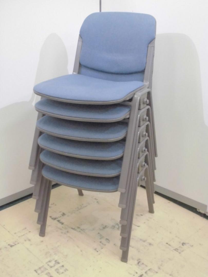 クッション深めのオカムラ製スタッキング6台セット！
                        
                                    中古
            