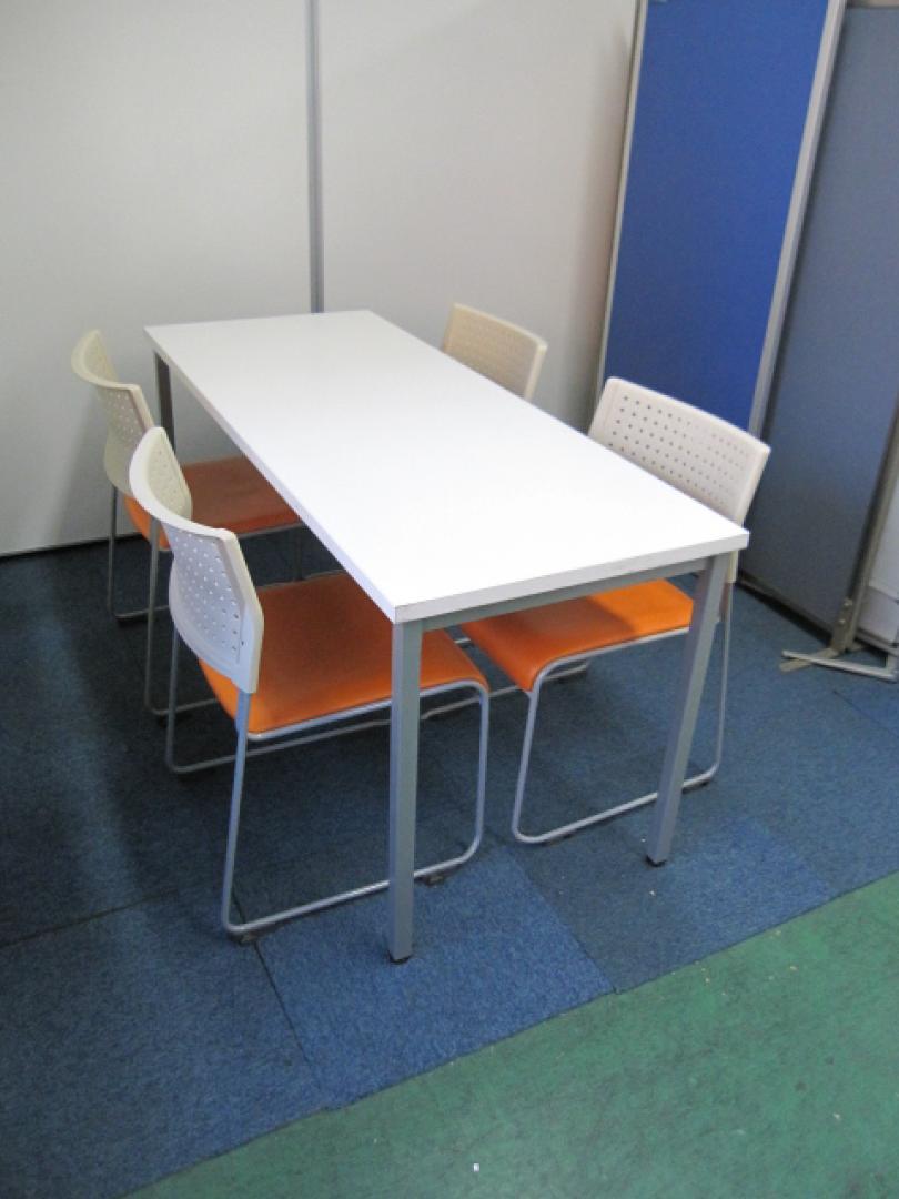 【セット商品】ミーティングテーブル＆スタッキングチェア（オレンジ）×４脚セット【会議セット】
                        
                                    中古
            