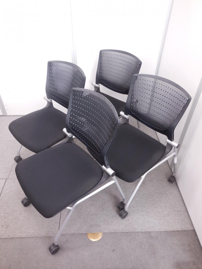 【4脚セット】状態良好な高品質商品がセットでお買い得■オカムラ製 グラータシリーズ ミーティングチェア
                        Grata(グラータ)
                                    中古
            