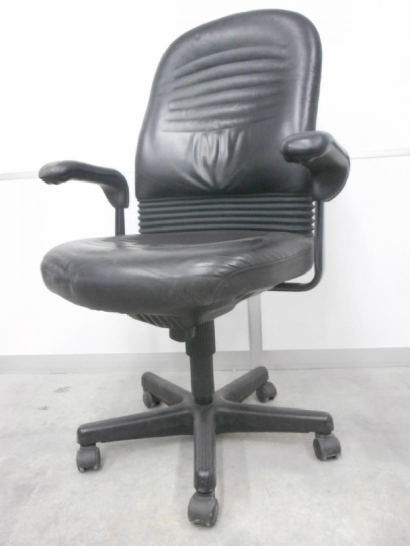 【祝移転！期間限定特価！】本革肘付きマネジメントチェア【中古オフィスチェア】【高級チェア】
                        マネージメントチェアビレッティ
                                    中古
            